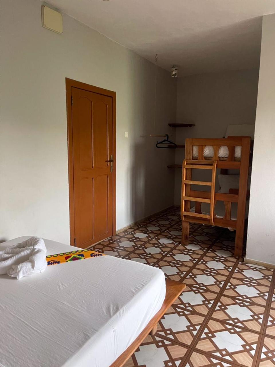 Afiki Hotel Elmina ภายนอก รูปภาพ