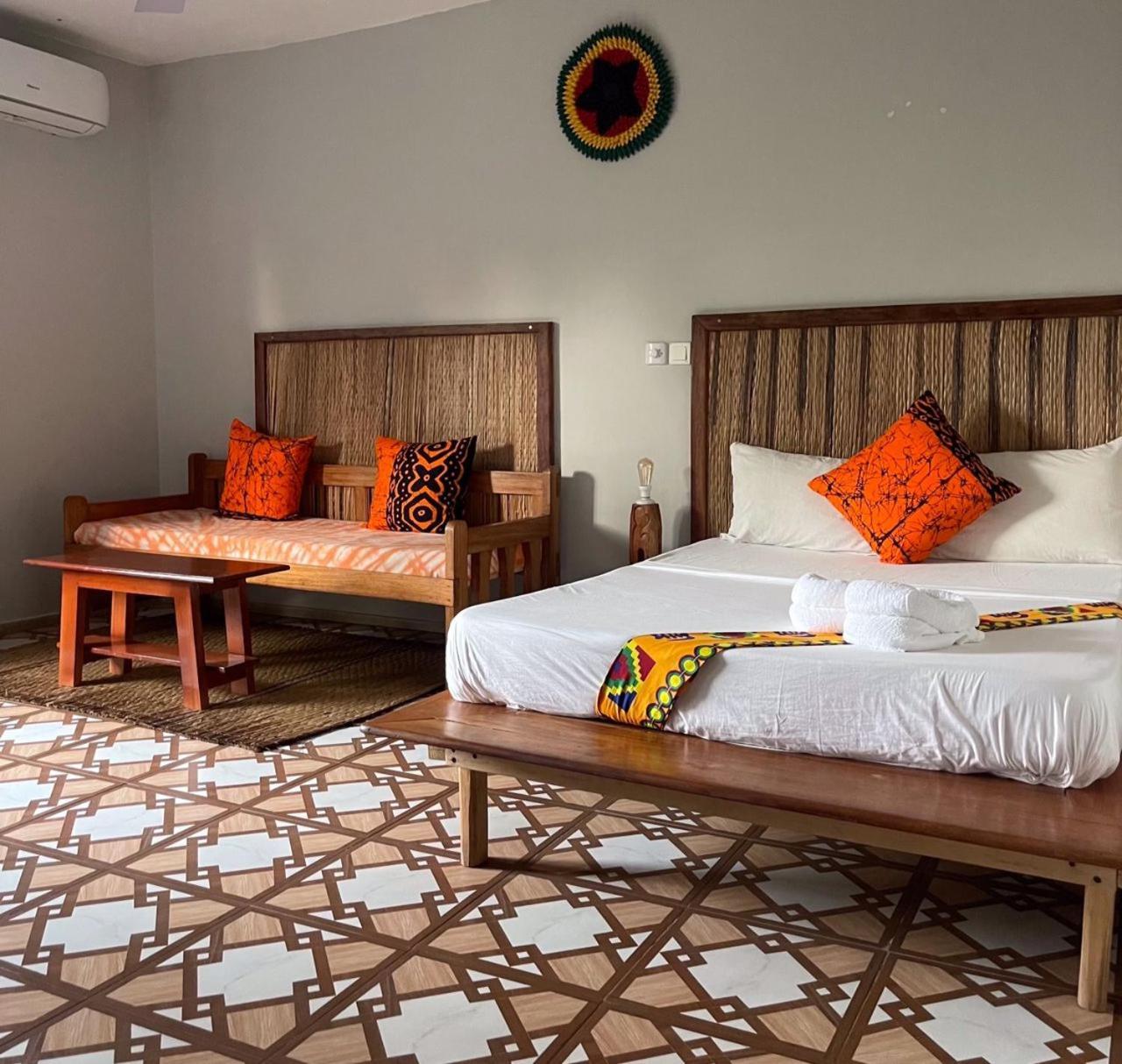 Afiki Hotel Elmina ภายนอก รูปภาพ
