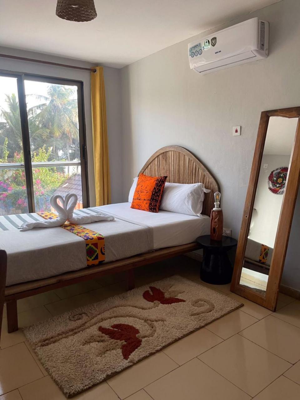 Afiki Hotel Elmina ภายนอก รูปภาพ