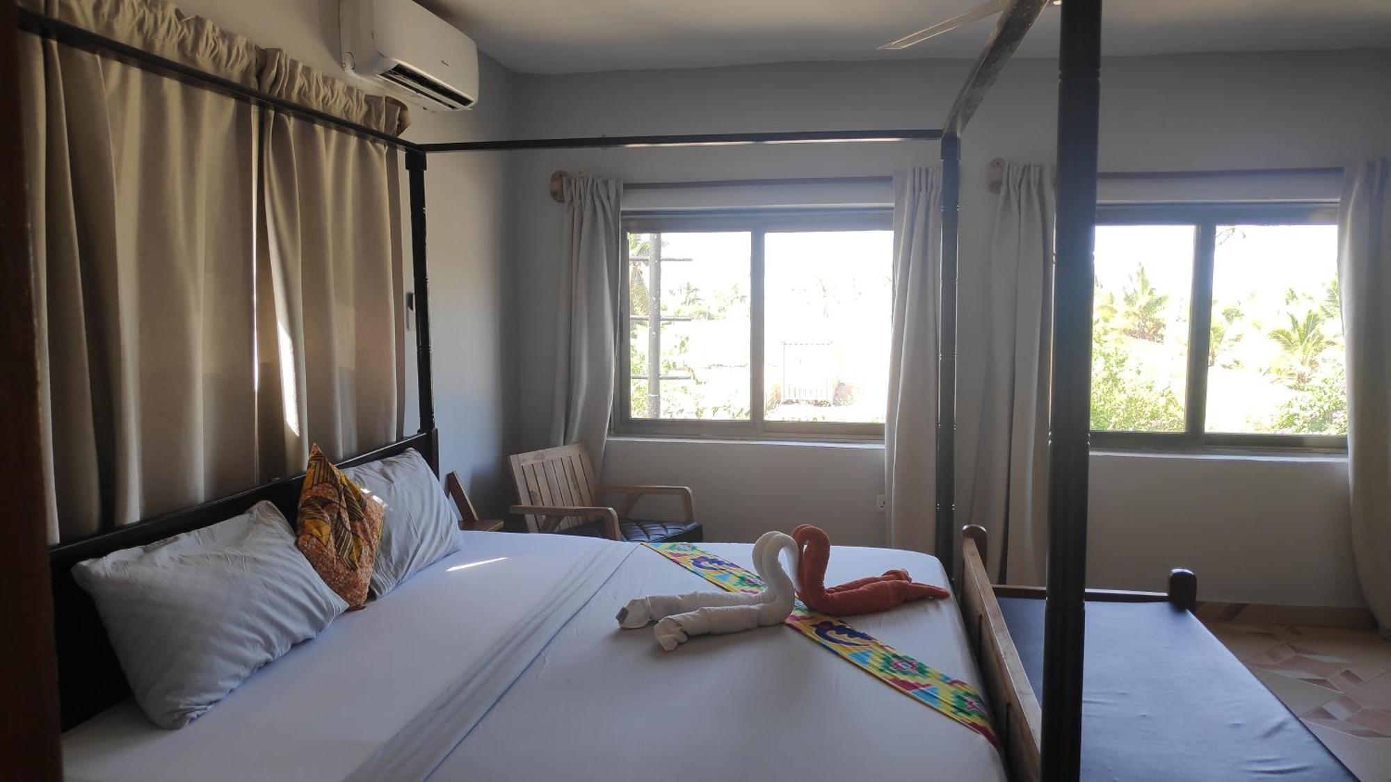 Afiki Hotel Elmina ภายนอก รูปภาพ