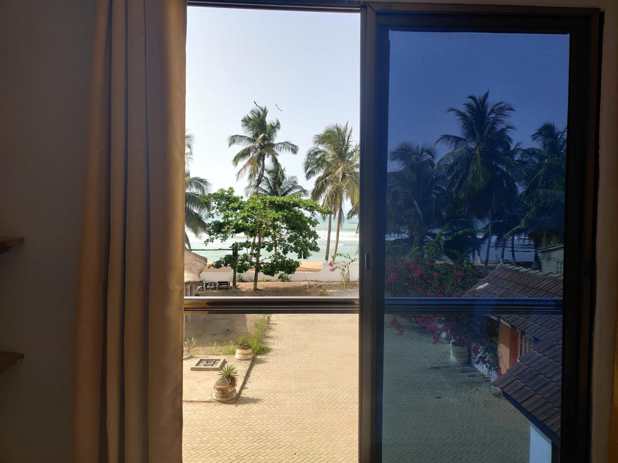 Afiki Hotel Elmina ภายนอก รูปภาพ