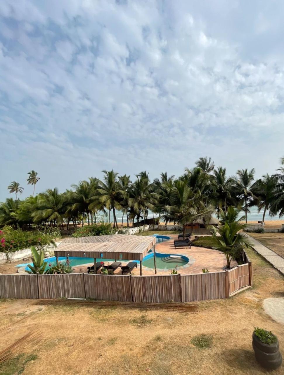 Afiki Hotel Elmina ภายนอก รูปภาพ