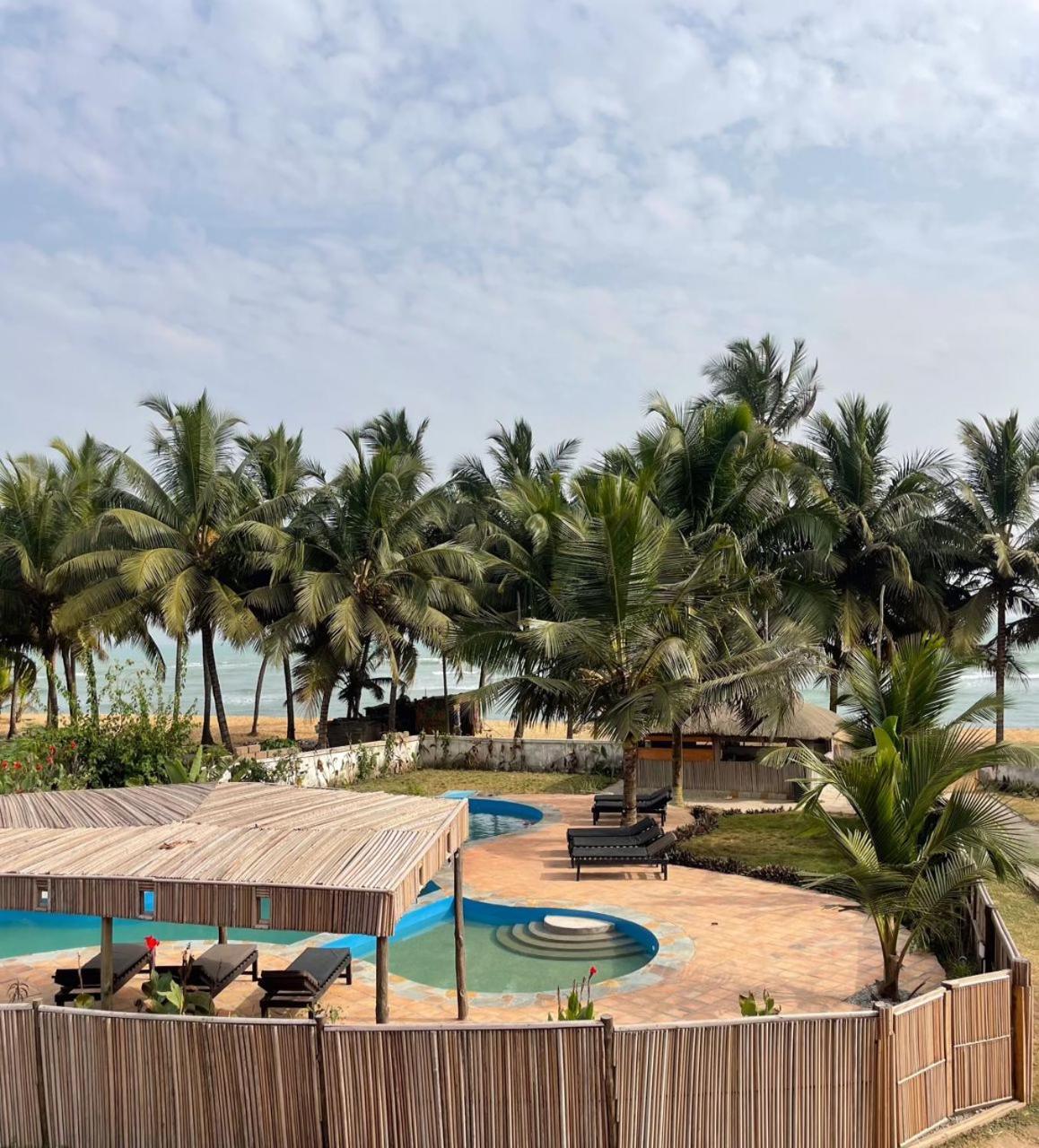 Afiki Hotel Elmina ภายนอก รูปภาพ