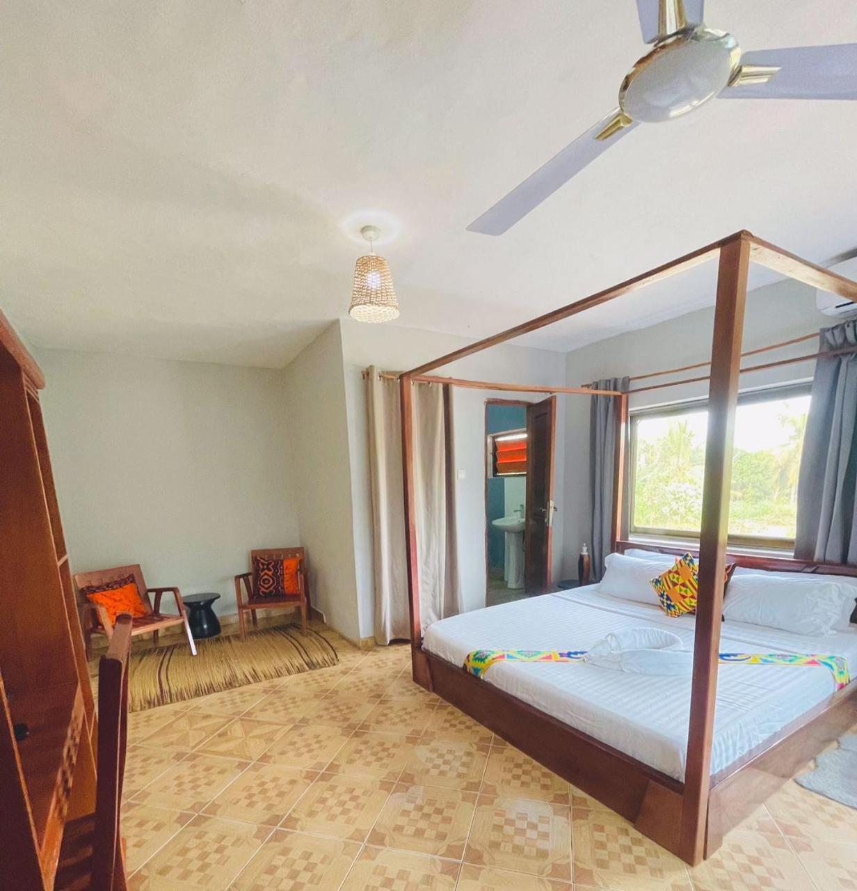 Afiki Hotel Elmina ภายนอก รูปภาพ