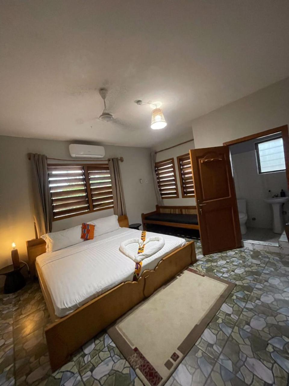 Afiki Hotel Elmina ภายนอก รูปภาพ