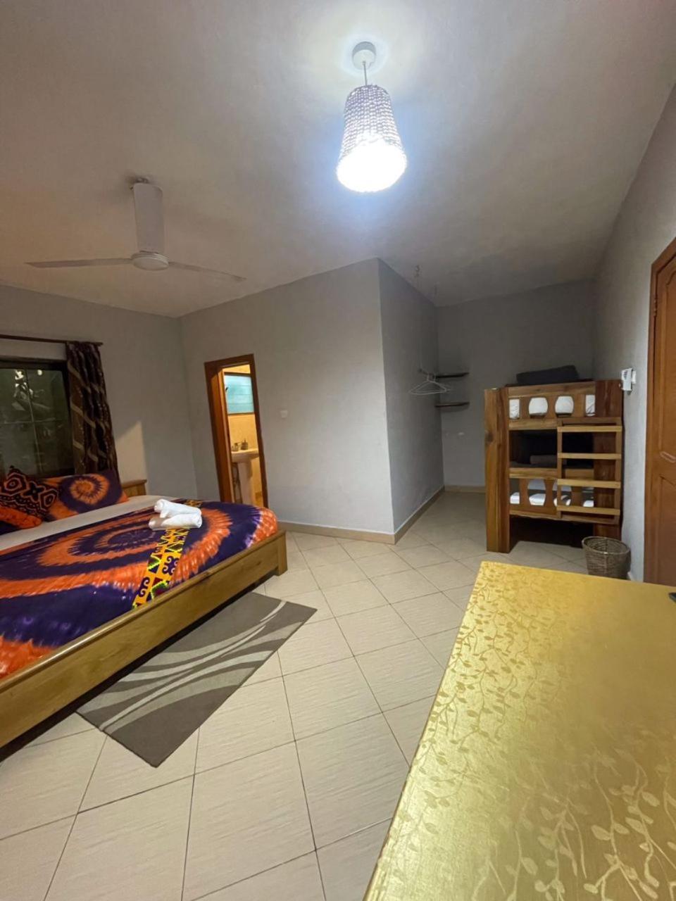 Afiki Hotel Elmina ภายนอก รูปภาพ